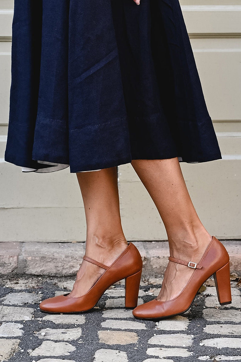 Caella | Eleganti sandali con cinturini e tacco compatto, perfetti per ogni occasione