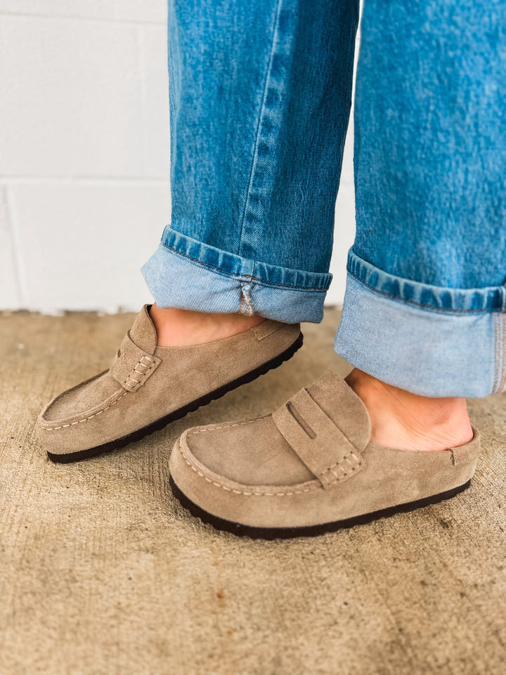 Zoccolo Birkenstock Naples in pelle scamosciata avvolgente - Tortora