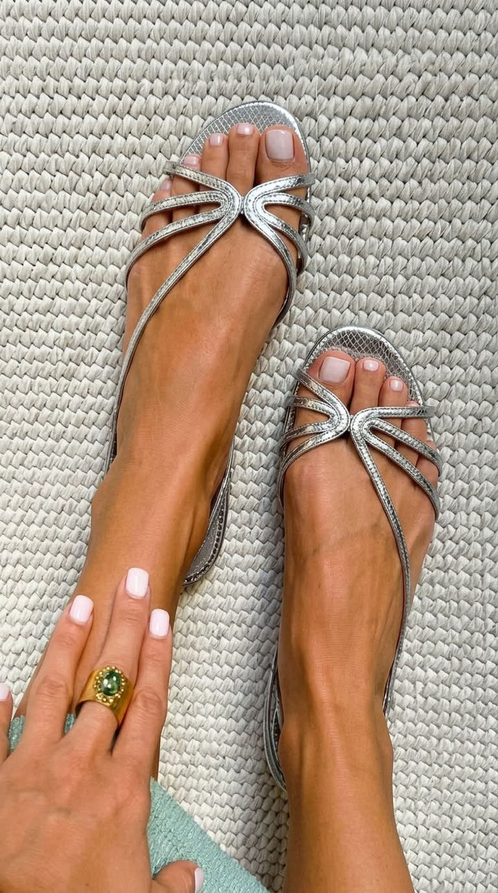 Rita | Eleganza Estiva dei Sandali Oro