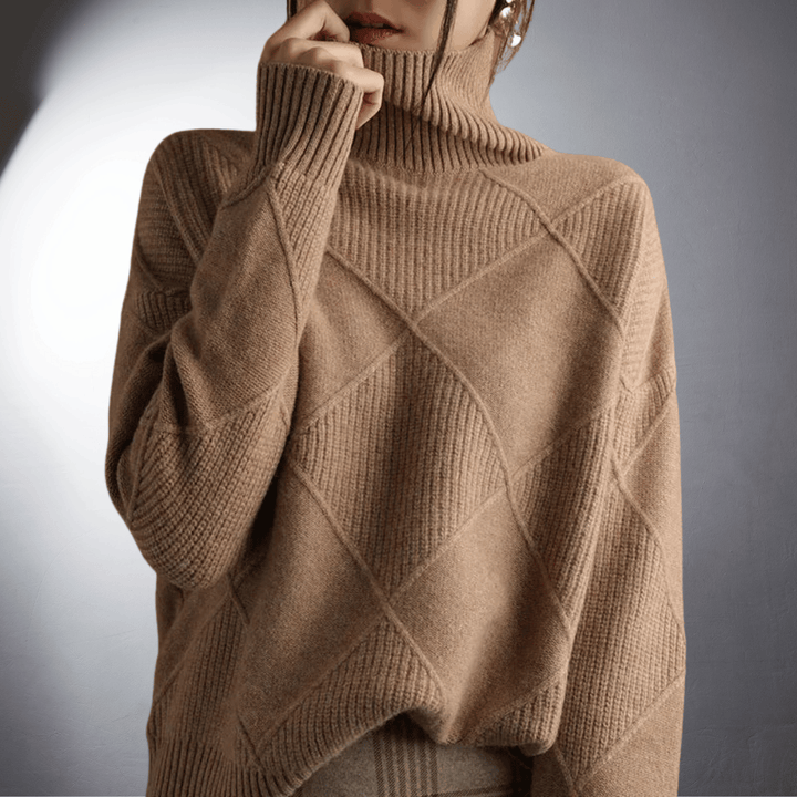 Maglione lavorato a maglia con motivo a rombi e collo alto