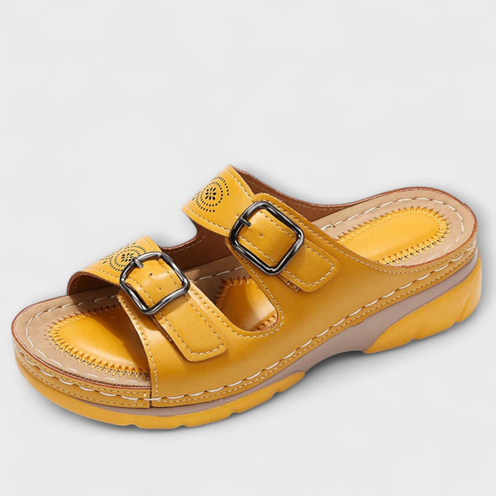 Gertrud - Pantofole in pelle con fibbie