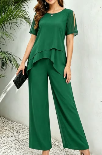Completo pantalone in chiffon con apertura a goccia e dettagli decorativi