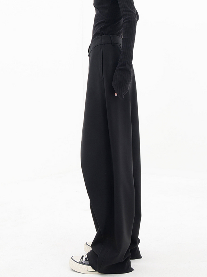 Pantaloni comodi e larghi