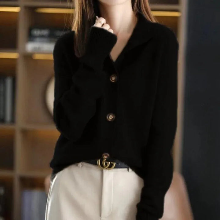 Cardigan morbido in cashmere con bottoni