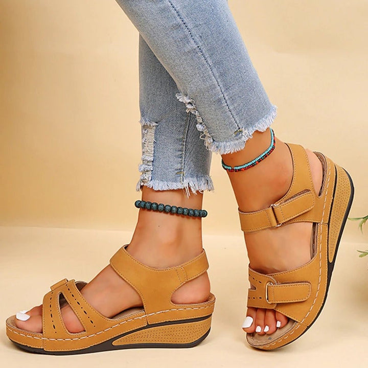 Islara™ | Sandalo con supporto ammortizzato