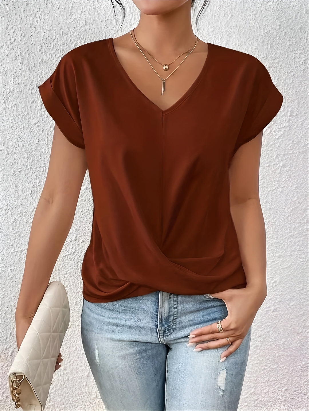 Alira™ | T-shirt con scollo a V e cuore dalla vestibilità comoda