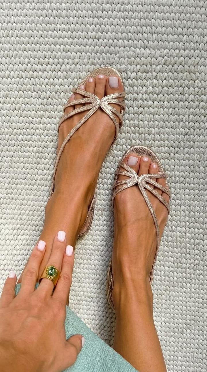 Rita | Eleganza Estiva dei Sandali Oro