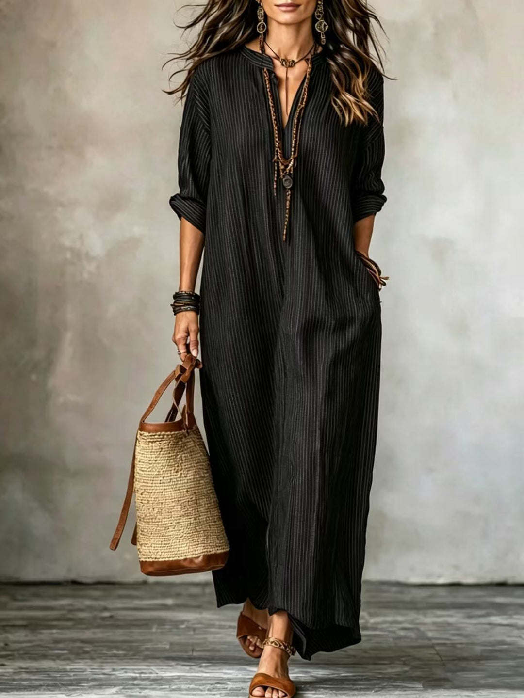 HAVEN | Maxi abito a maniche lunghe con scollo a V, stile a righe e tasche laterali