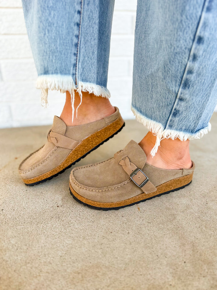 Zoccoli Birkenstock Buckley in pelle scamosciata intrecciata - Tortora