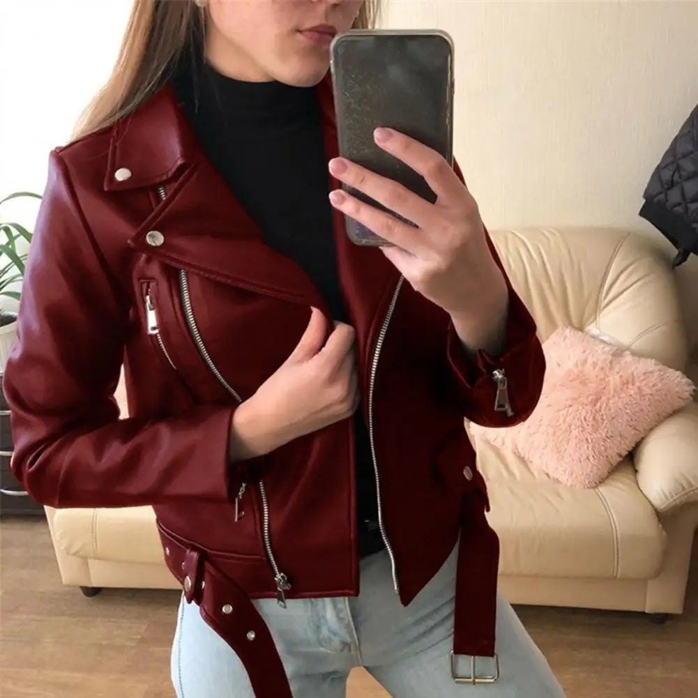 Elegante giacca da motociclista in pelle
