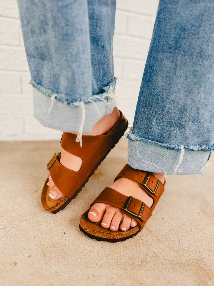 Sandalo Birkenstock Arizona in pelle oliata - Cognac
