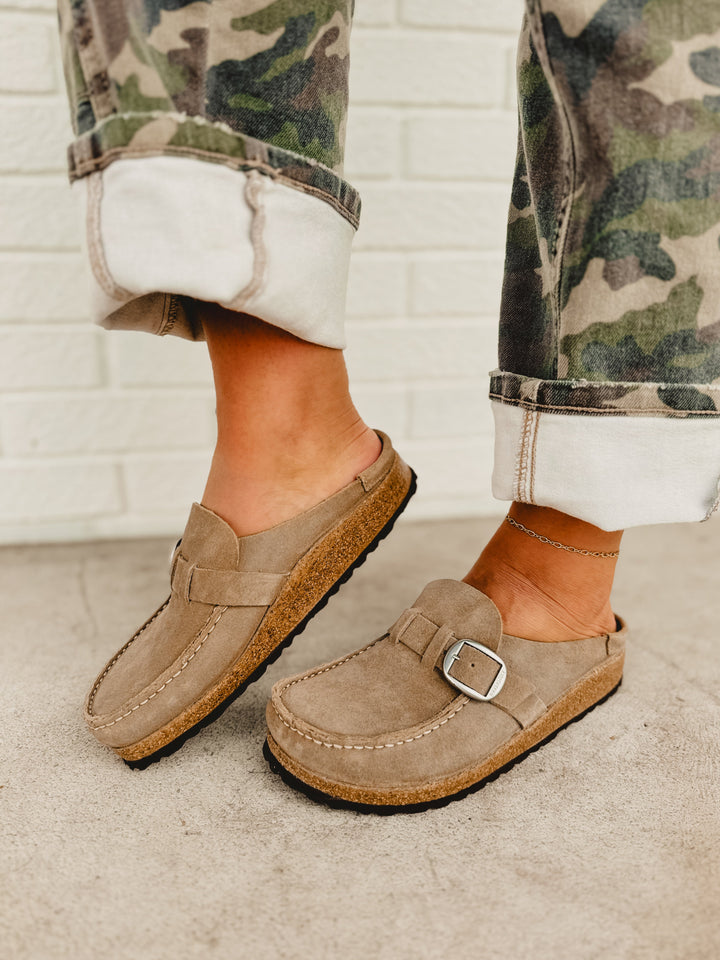 Zoccoli Birkenstock Buckley in pelle scamosciata - Tortora Grigio