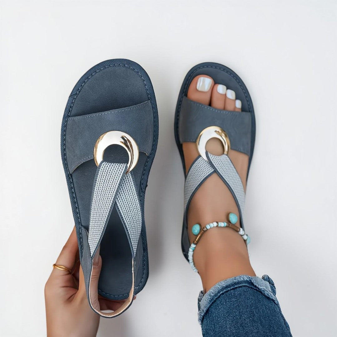 Mila | Sandali bassi con fibbia in metallo