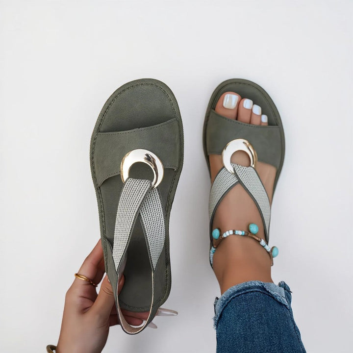 Mila | Sandali bassi con fibbia in metallo