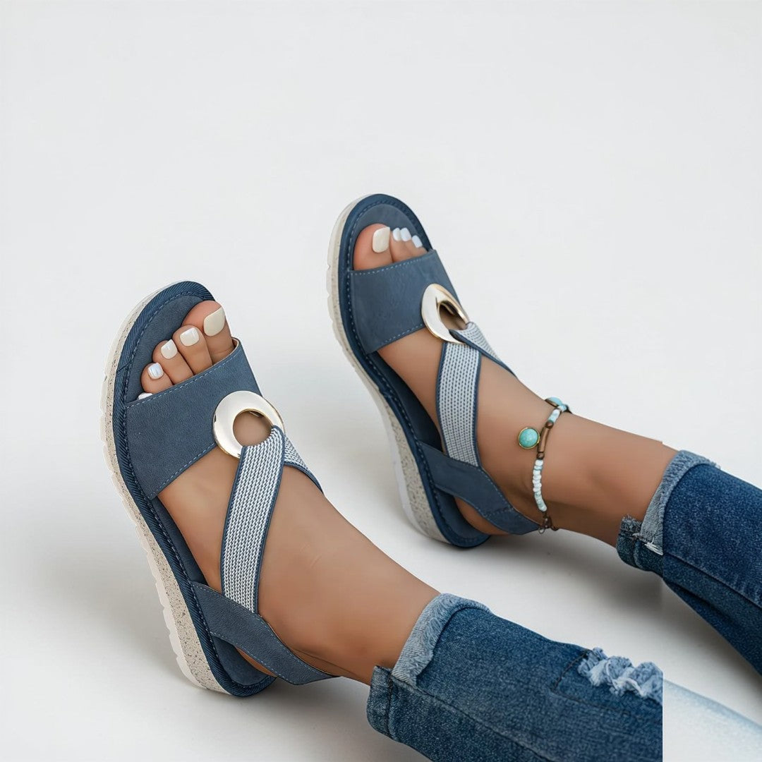 Mila | Sandali bassi con fibbia in metallo