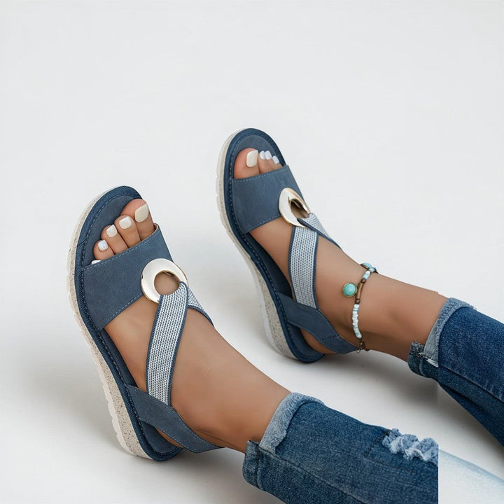 Mila | Sandali bassi con fibbia in metallo