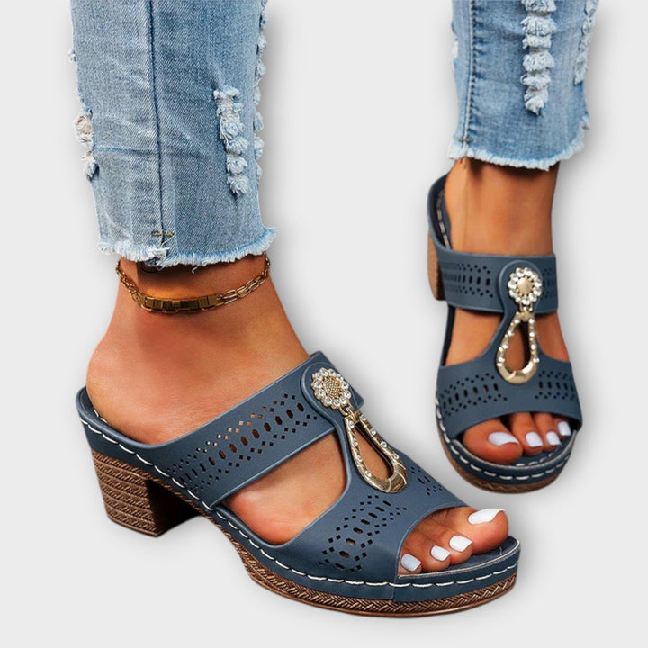 Margarete - Eleganti sandali neri