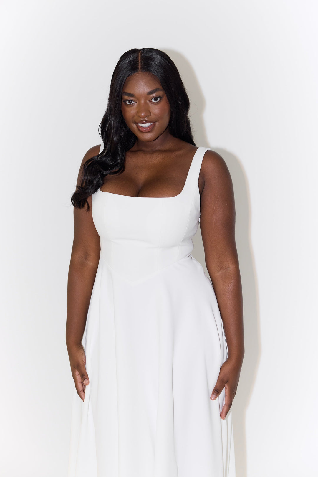 Kiara - Elegant Midi Dress