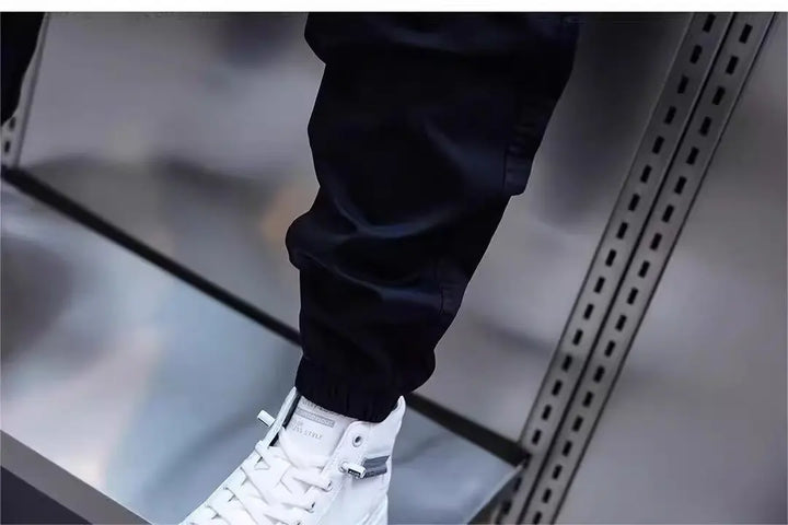 Pantaloni sportivi con dettagli