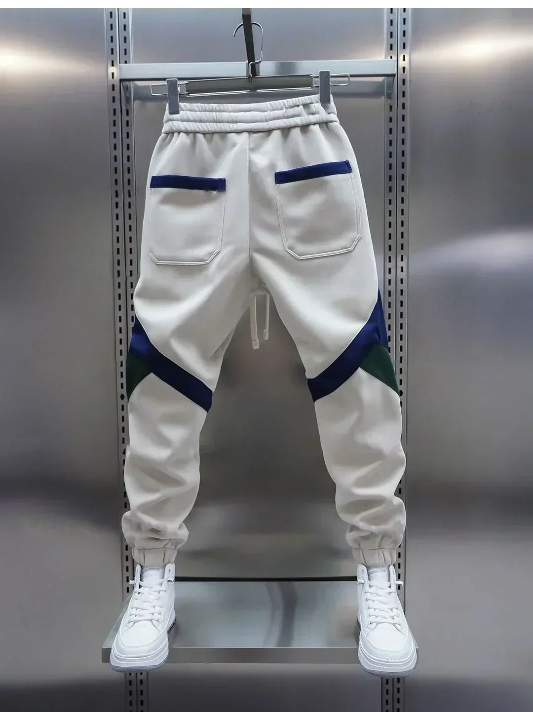 Pantaloni casual a pannelli