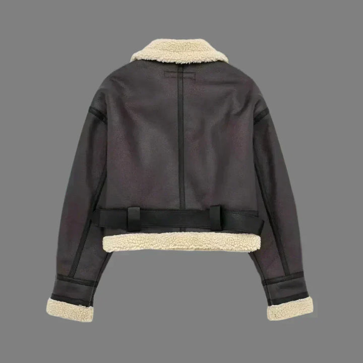 Giacca in pelle alla moda per le donne
