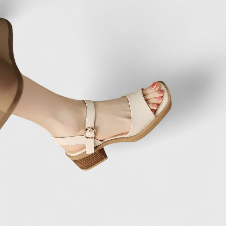 Cordula - Eleganti sandali con cinturini