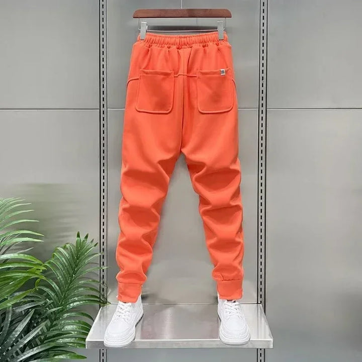Pantaloni comodi con dettagli