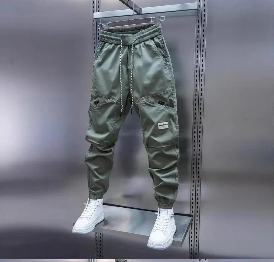 Pantaloni sportivi con dettagli