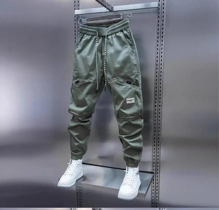 Pantaloni sportivi con dettagli