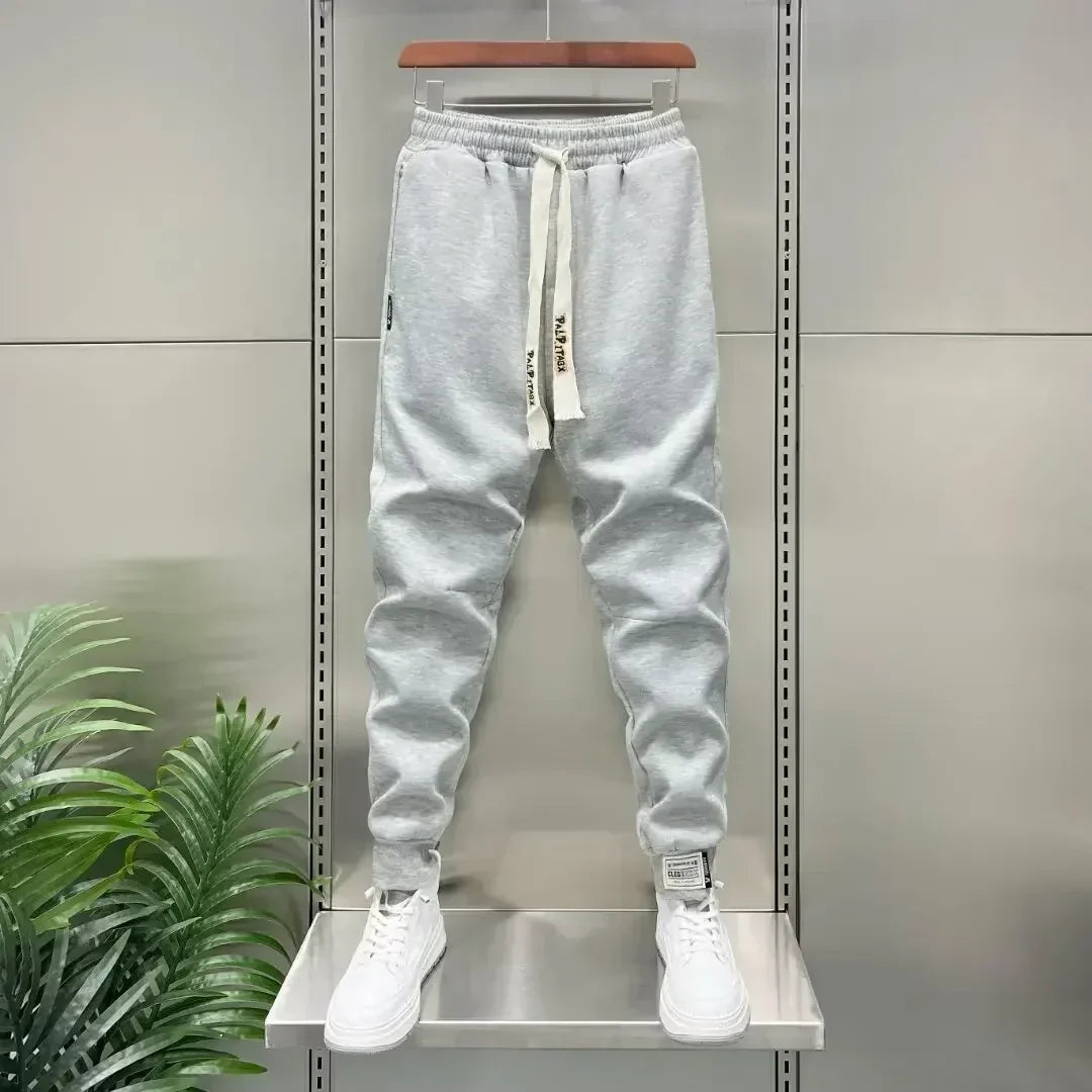 Pantaloni comodi con dettagli