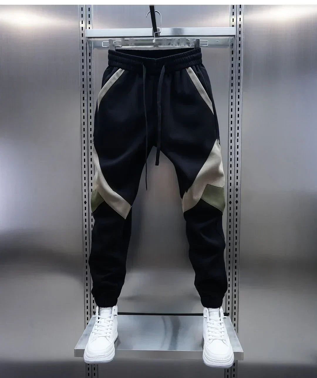 Pantaloni casual a pannelli