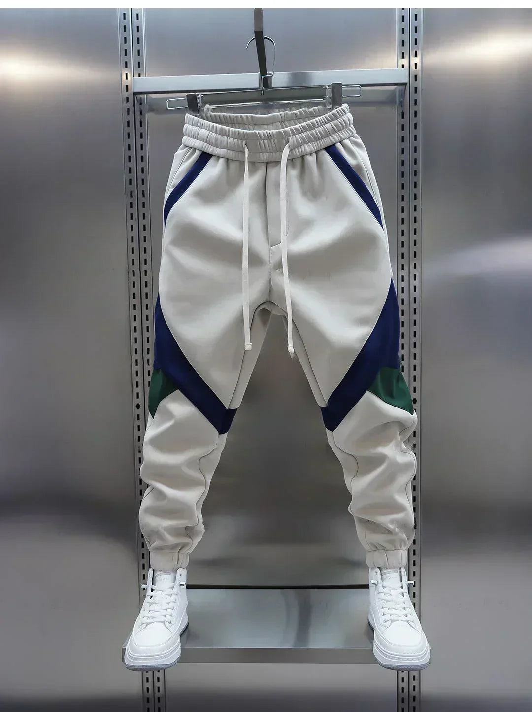 Pantaloni casual a pannelli
