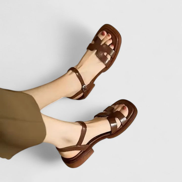 Edeltraud - Elegant Flat Sandals