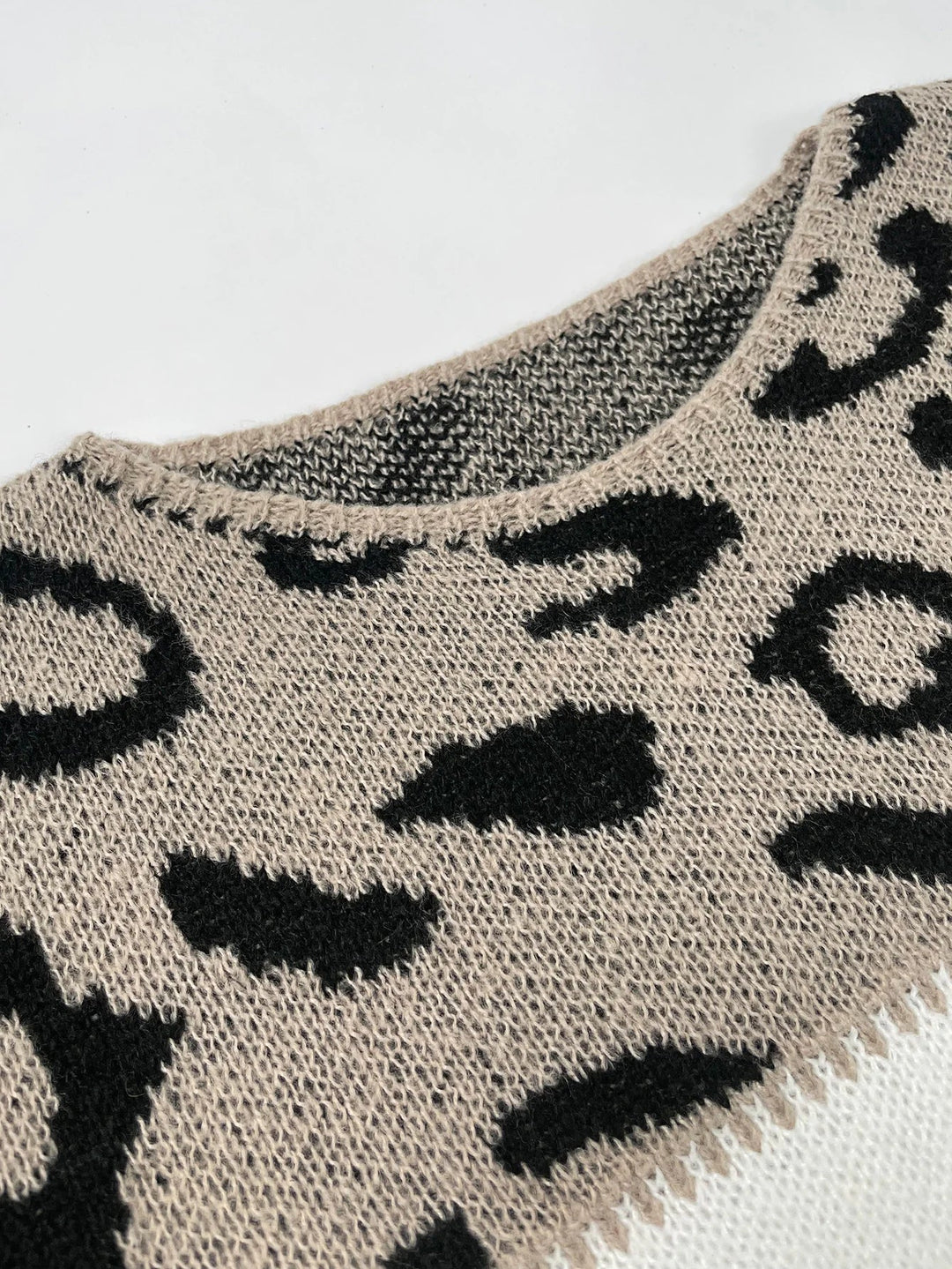 Maglione con stampa leopardata