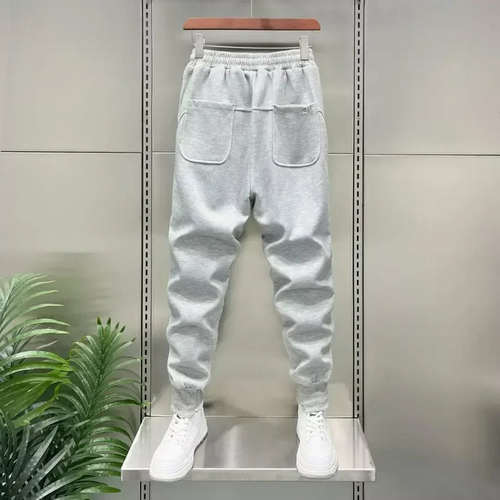 Pantaloni comodi con dettagli