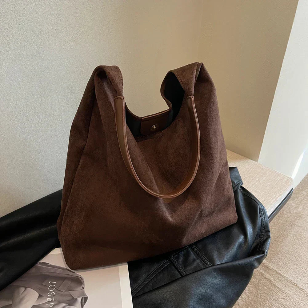 Borsa Hobo in pelle scamosciata