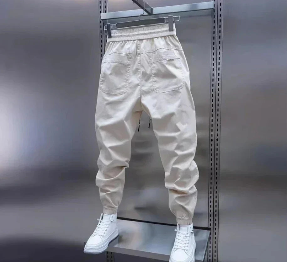 Pantaloni sportivi con dettagli