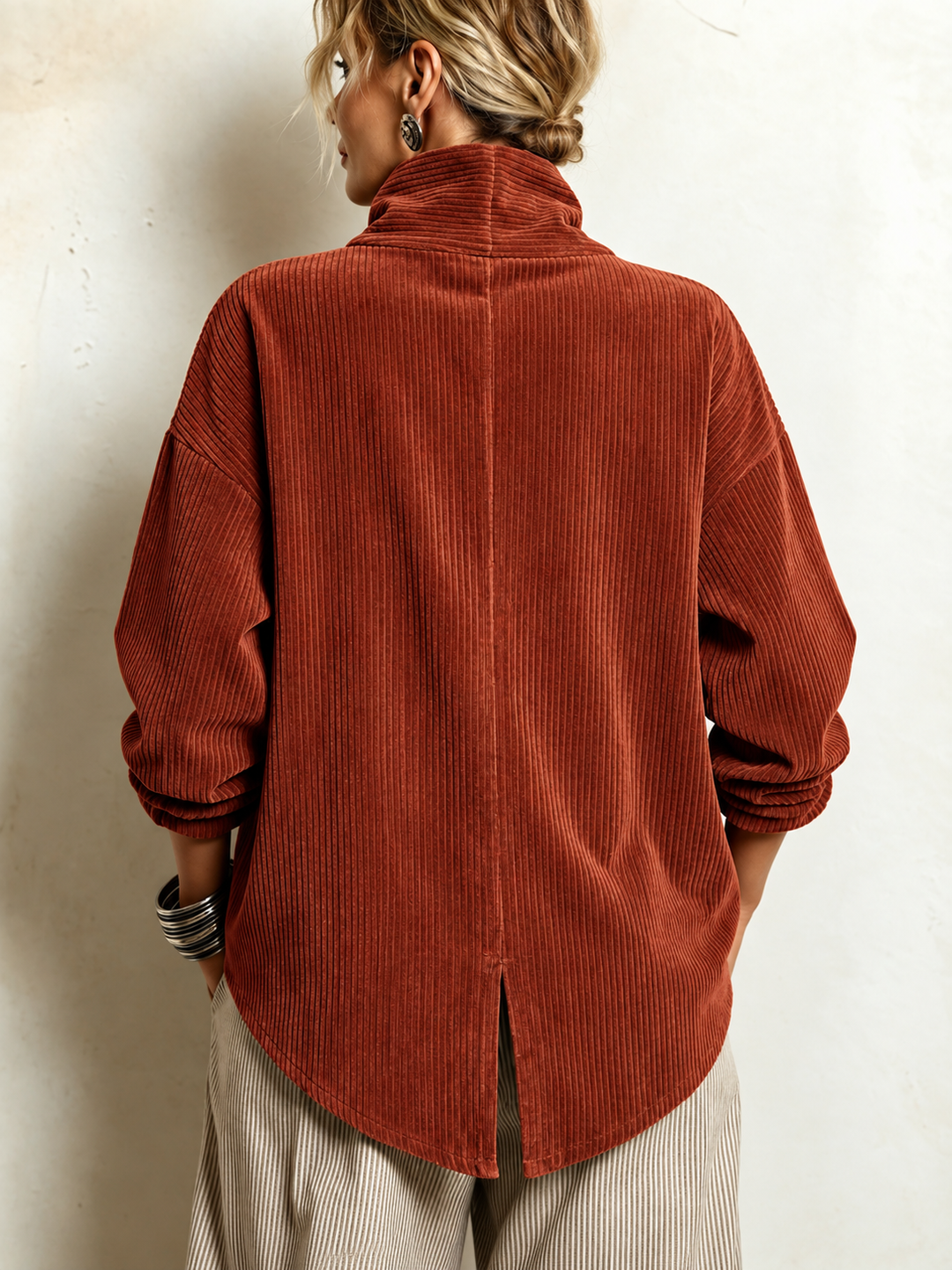 AVERY | Top Button-Up in Corduroy con Collo Avvolgente per Donna