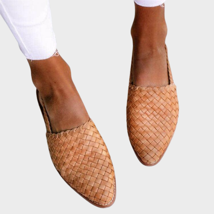 Franziska – Eleganti pantofole intrecciate
