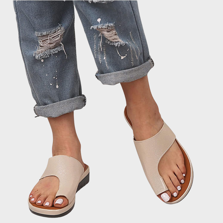 Margrit – Comfortable Toe Ring Sandals