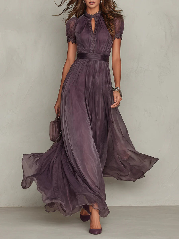 Flavia | Vestito lungo viola con scollo a goccia, bordo in pizzo di chiffon