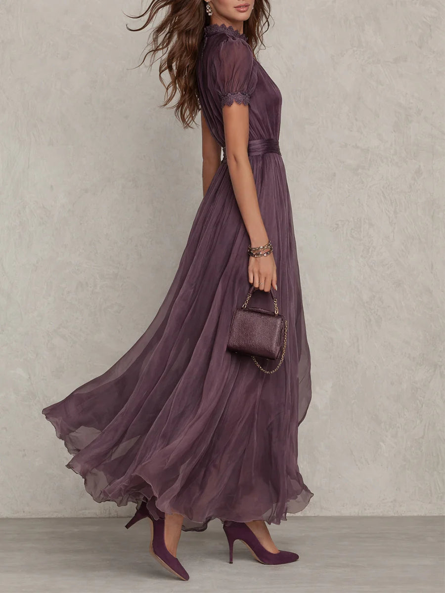Flavia | Vestito lungo viola con scollo a goccia, bordo in pizzo di chiffon