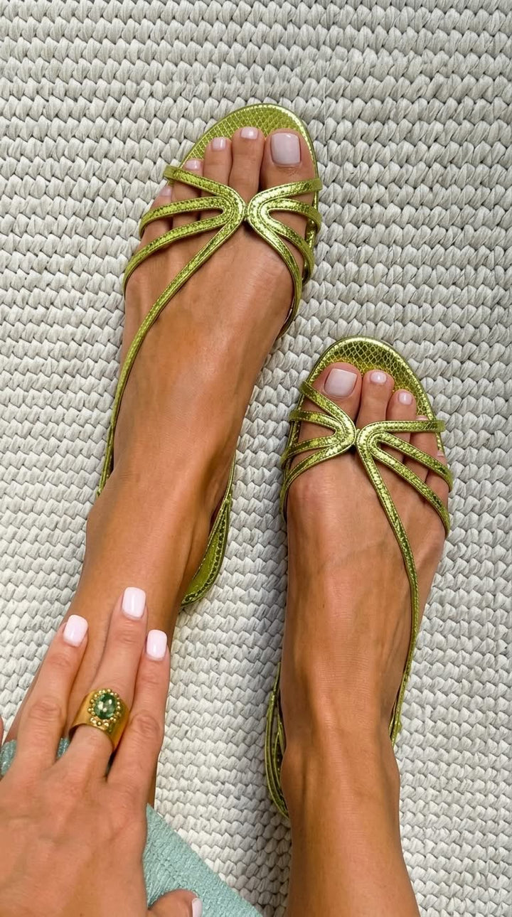 Rita | Eleganza Estiva dei Sandali Oro