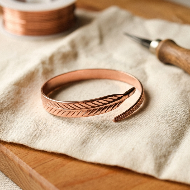 Bracciale in bronzo con design a foglie