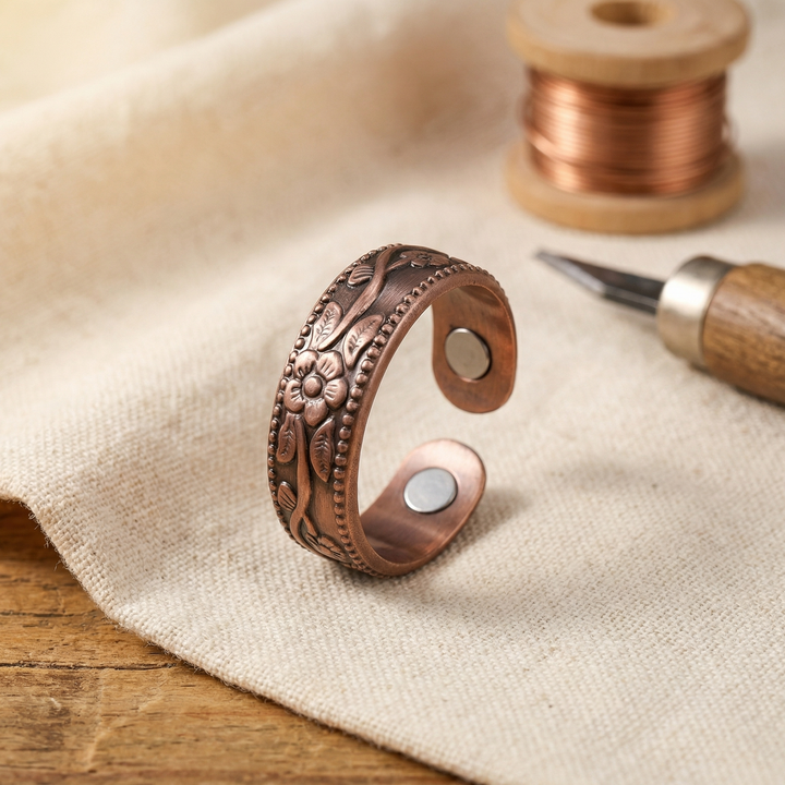Anello in bronzo con petali