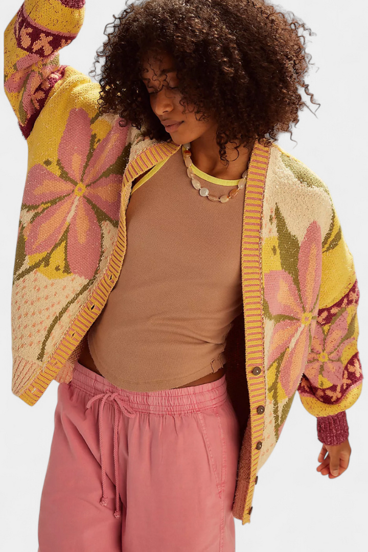Cardigan in maglia con motivo floreale Casey e vestibilità ampia