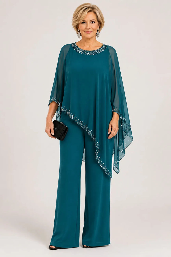 Completo elegante con pantaloni a gamba larga e mantella in chiffon con perline