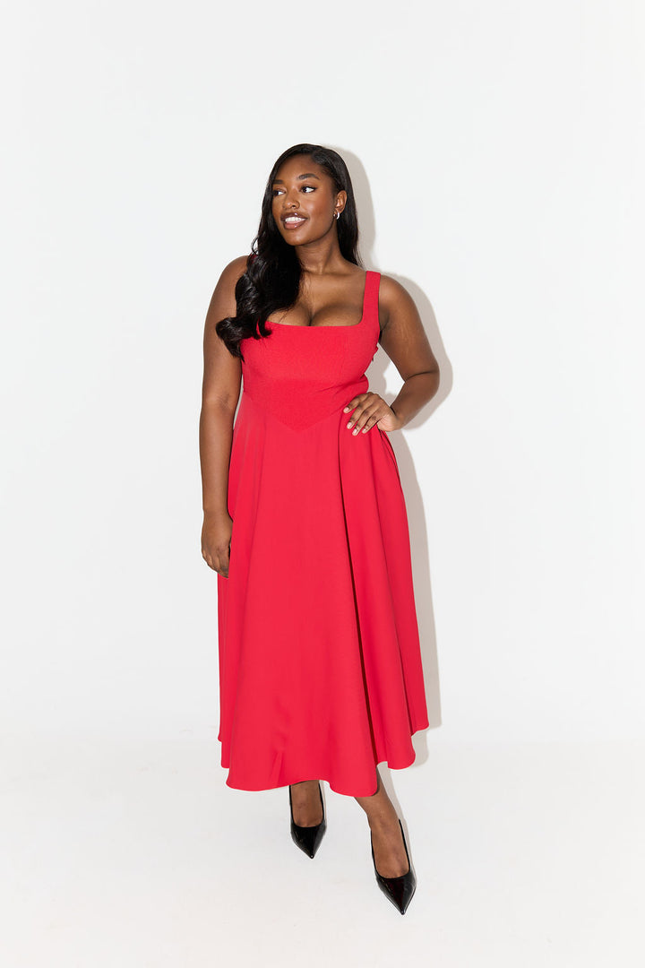 Kiara - Elegant Midi Dress