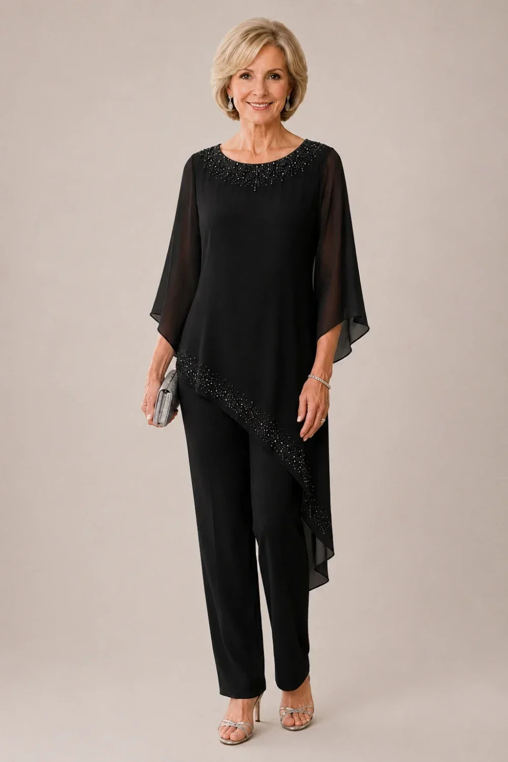 Completo pantalone da cerimonia per madre della sposa in chiffon con perline