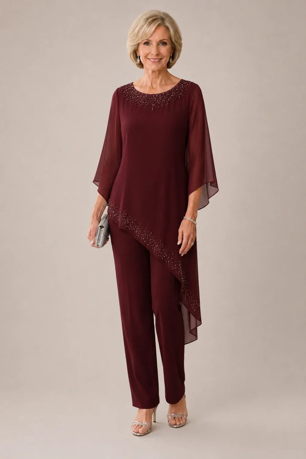 Completo pantalone da cerimonia per madre della sposa in chiffon con perline